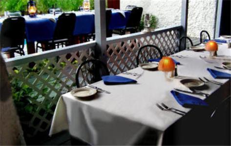 Fort Recovery Villa Suites Hotel Freshwater Pond Екстер'єр фото